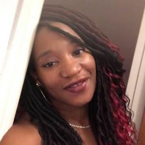 Meet your Posher, Cassandra